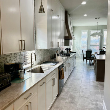 Modern Kitchen Remodel Done in a Subtle Two-Tone Color