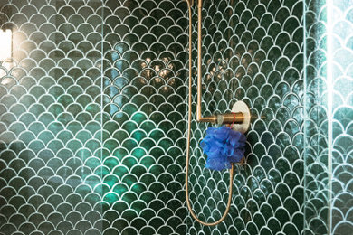 Bathroom photo in Calgary