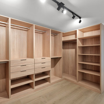 Contemporary Home - 12