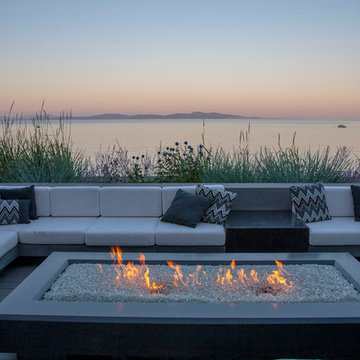 Beachfront outdoor living
