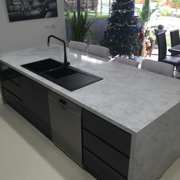 Contemporary White and Gray Marble