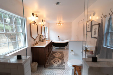 Bathroom - traditional bathroom idea in New York