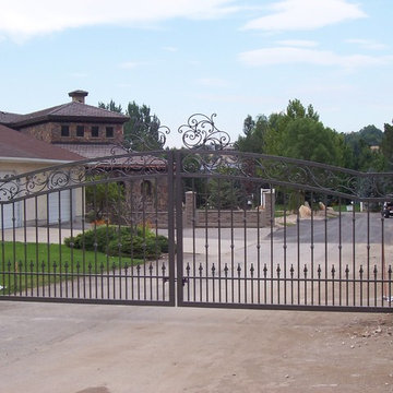 Michelle Driveway Gate