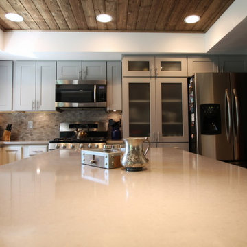 Transitional Two-Toned Kitchen Renovation