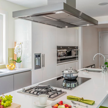 The Bright and Modern Touch of Weston