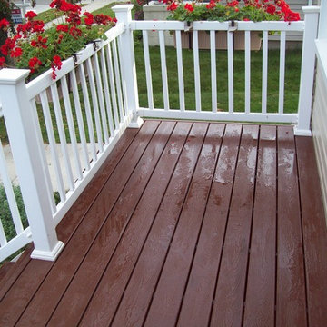 TREX TRANSCENDS FIRE PIT COLOR with white rail