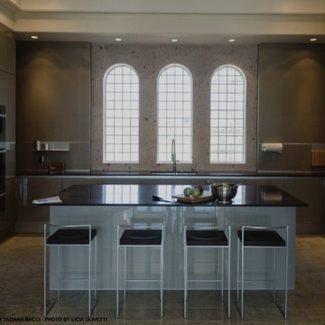 The Woodlands-Carlton Woods transitional kitchen