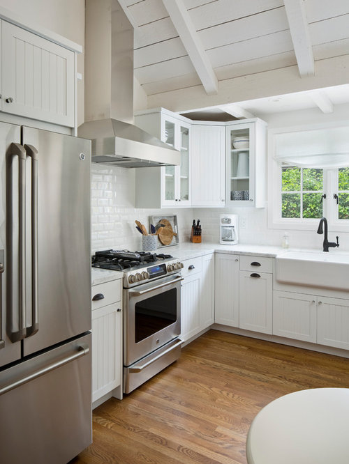 Landhausstil Küchen mit Granit-Arbeitsplatte Ideen, Design & Bilder | Houzz