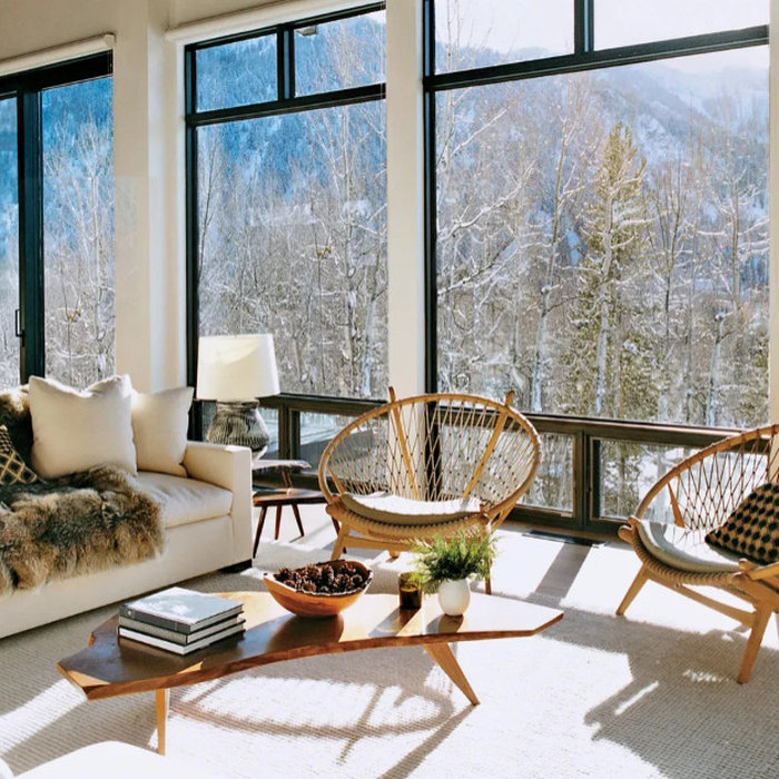 Transform your home this winter with a warm, inviting living room. Get inspired by Blue Crown Renovations’ tips for stylish, cozy spaces in Ottawa.