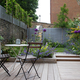 バークシャーのカントリー風おしゃれなデッキの写真