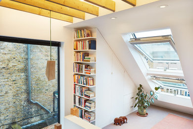 Photo of a contemporary home in London.