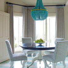 table/chairs