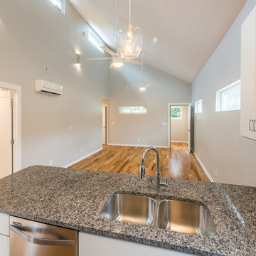 404 S. Oconeechee