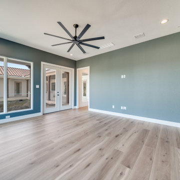 Spanish: 3,430 ft², 4 BR/3.5 BA/1 ST
