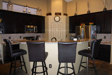 Example of a transitional kitchen design in Phoenix