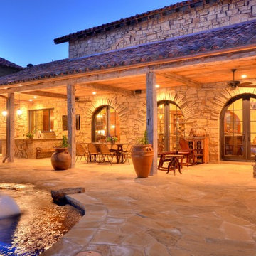 Rustic Ranch Combines Old and New
