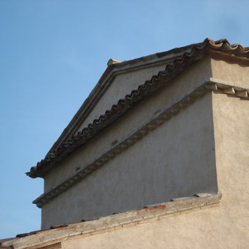 Ristrutturazione e consolidamento di casolare con valore tipologico