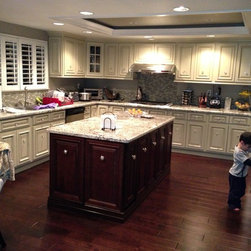 Pierce Kitchen and Bath Cabinets - Kitchen Cabinetry