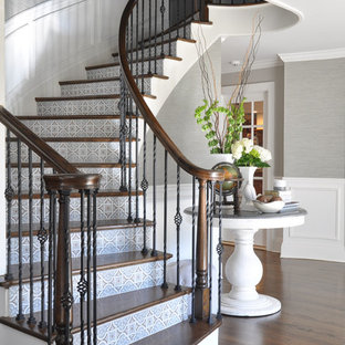 Example of a classic home design design in New York