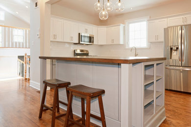 Elegant home design photo in Chicago