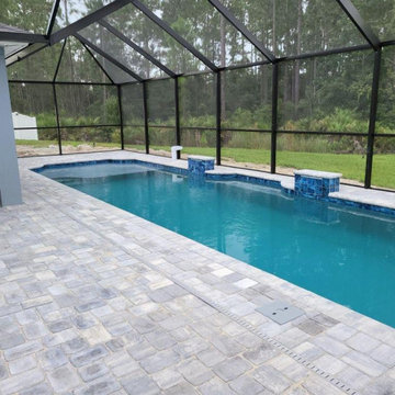 Narrow with Water Features and Screen