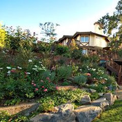 CREATIVE CONSTRUCTION & DESIGNS