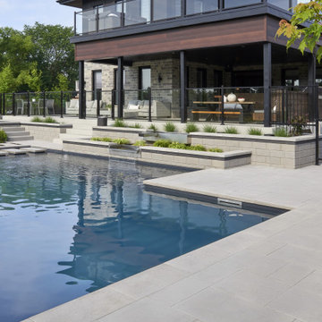 Poolside Paradise in St-Jean-sur-Richelieu, QC