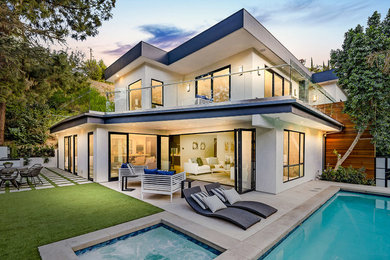 Inspiration for a modern home design remodel in Los Angeles