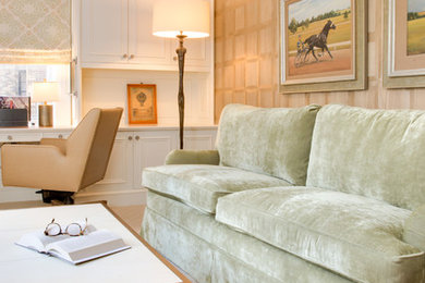 Example of a classic home office design in New York