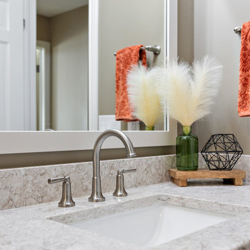Starmark Maple Ridgeville Main/Guest Bathroom in Macadamia
