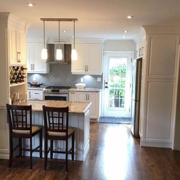 White Kitchen In Toronto Elsmere/victory park