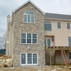 QuarryCut Stone - 50%Brown 50%Dark - Irregular 6 - Siding And Stone Veneer