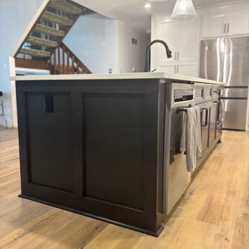 Kitchen with an Unexpected Pop!