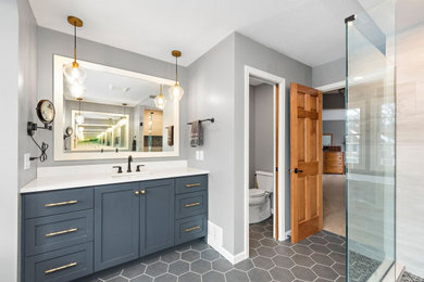 Bathroom - bathroom idea in Salt Lake City