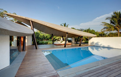 Alibaug Houzz: This Inside-Out Vacation Home is a Tropical Oasis
