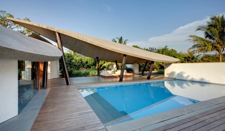 Alibaug Houzz: This Inside-Out Vacation Home is a Tropical Oasis