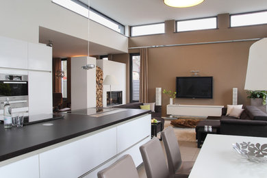 Modernes Wohnzimmer in Sonstige