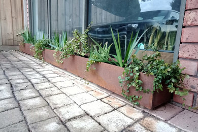 Rustic low-line planter boxes