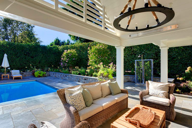 Transitional pool photo in Portland