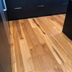 Hickory Floor - Home Decor