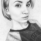 Julia Leela's photo