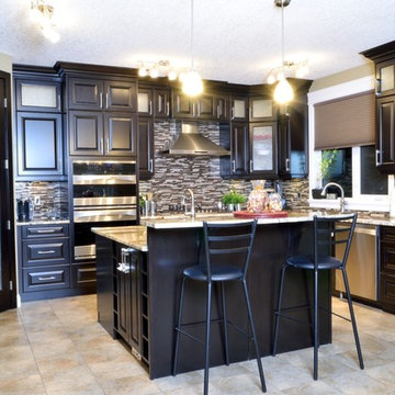 Traditional Kitchen in Natural Dark Wood