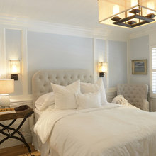 Upstairs guest bedroom