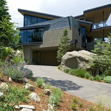 Modern architecture, naturalistic setting