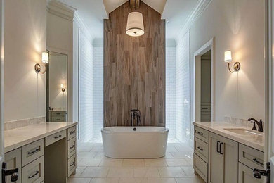 ヒューストンにあるトランジショナルスタイルのおしゃれな浴室の写真