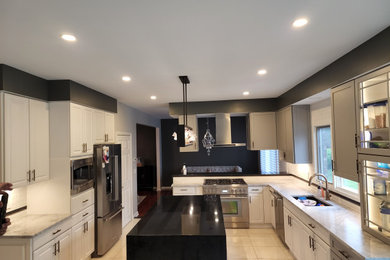 Example of a kitchen design in Detroit