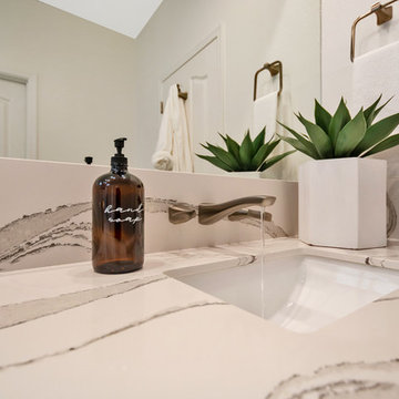 Contemporary Master Bathroom (Gilbert, AZ)