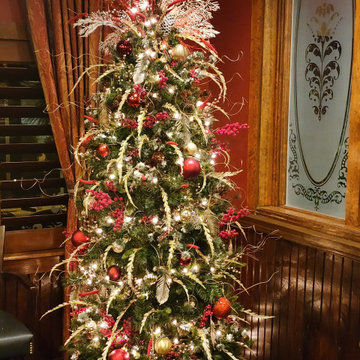 Commercial Holiday Decorating