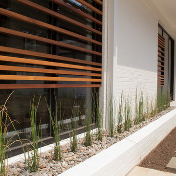 Modern Oak Hill Residence