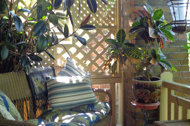 Inspiration for an eclectic home design remodel in Toronto
